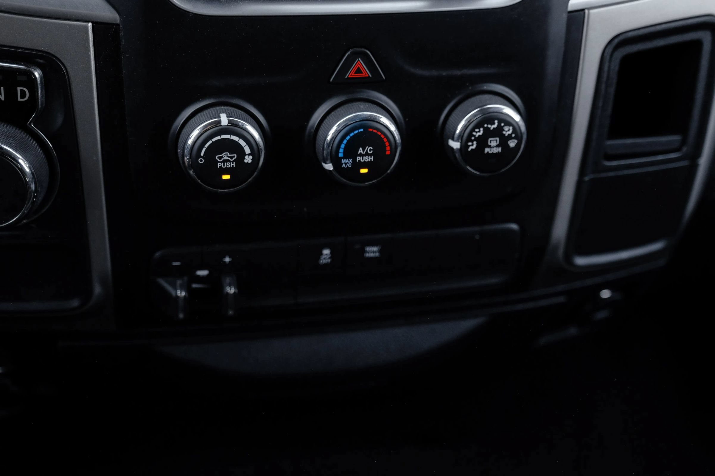 Used 2017 RAM 1500 Classic SLT RWD image 30