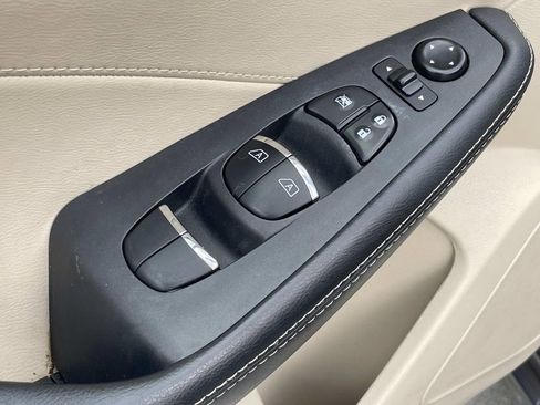 Used 2016 Nissan Maxima Platinum image 20