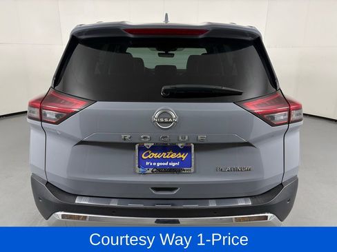 Used 2023 Nissan Rogue Platinum w/ Platinum Premium Package FWD image 9