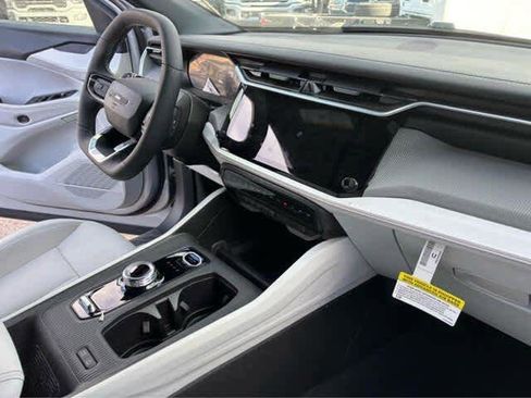 New 2026 Jeep Cherokee Limited AWD/4WD image 37