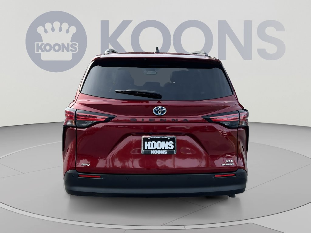 Used 2022 Toyota Sienna XLE w/ XLE Plus Package AWD/4WD image 5
