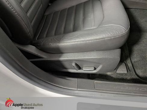Used 2016 Ford Fusion SE w/ Equipment Group 202A AWD/4WD image 38