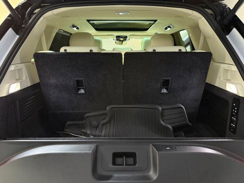 Used 2024 Land Rover Range Rover Long Wheelbase SE image 48