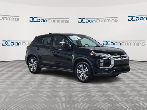 Used 2025 Mitsubishi Outlander Sport ES image 2