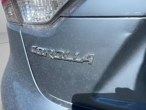 Used 2022 Toyota Corolla LE FWD image 28