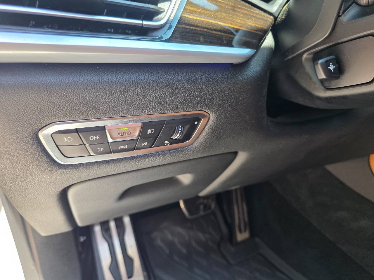 Used 2020 BMW X7 xDrive40i w/ M Sport Package AWD/4WD image 18