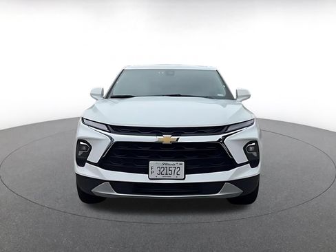Used 2025 Chevrolet Blazer LT FWD image 4