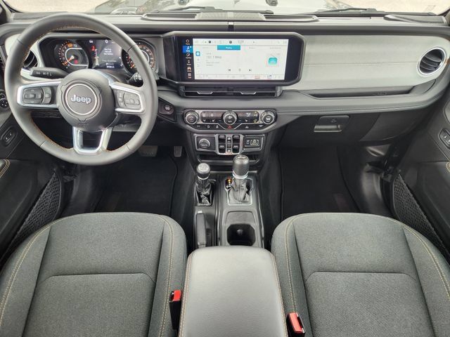 Used 2025 Jeep Wrangler Unlimited Sahara AWD/4WD image 22
