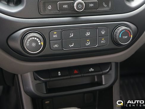 Used 2018 Chevrolet Colorado W/T image 16