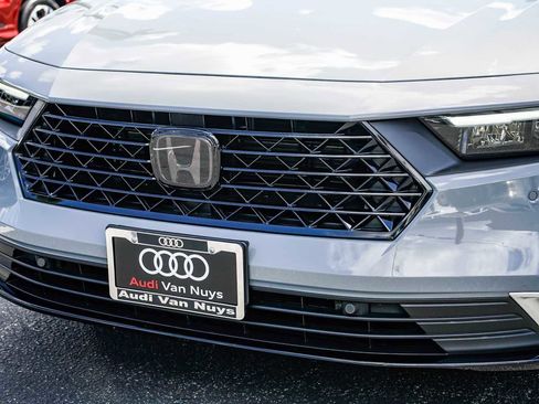 Used 2025 Honda Accord Touring image 8