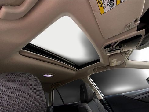 Certified 2025 Subaru Outback Premium image 27