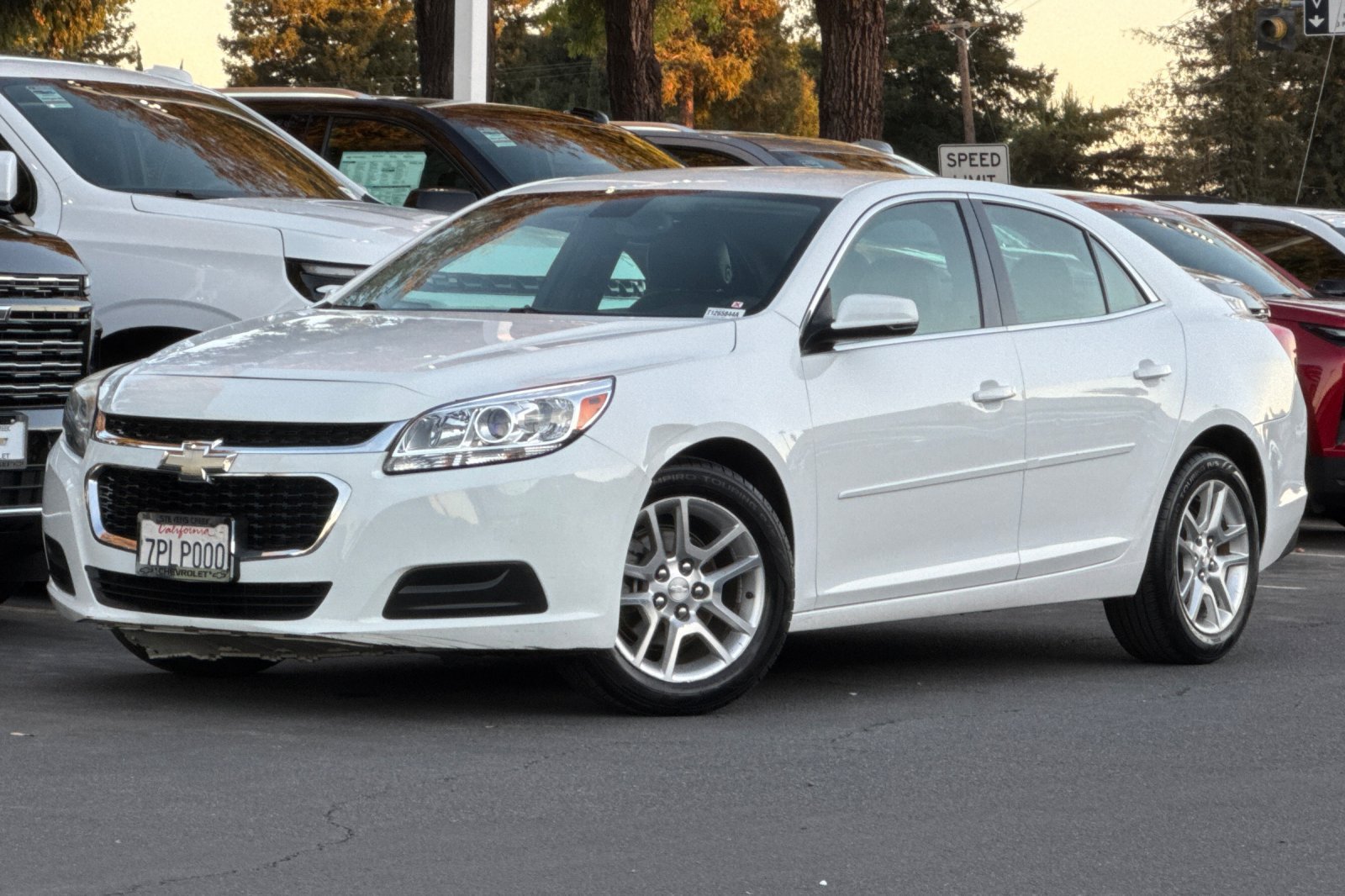 Used 2016 Chevrolet Malibu LT w/ Power Convenience Package FWD image 9