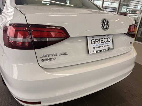 Used 2016 Volkswagen Jetta SEL Premium w/ Lighting Package image 10