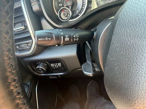 Used 2019 RAM 1500 Laramie image 22