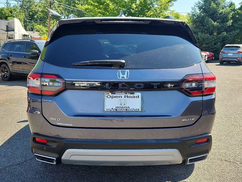 Certified 2023 Honda Pilot Elite image 5
