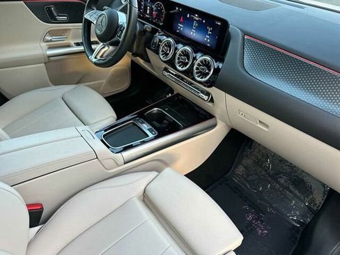 Used 2025 Mercedes-Benz GLA 250 image 20