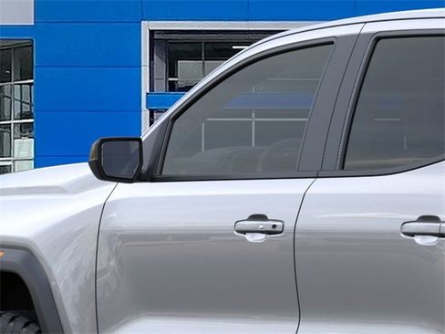 New 2026 GMC Canyon AT4 image 12