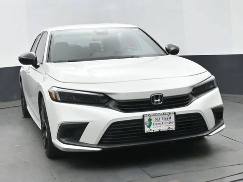 Used 2022 Honda Civic Sport image 3