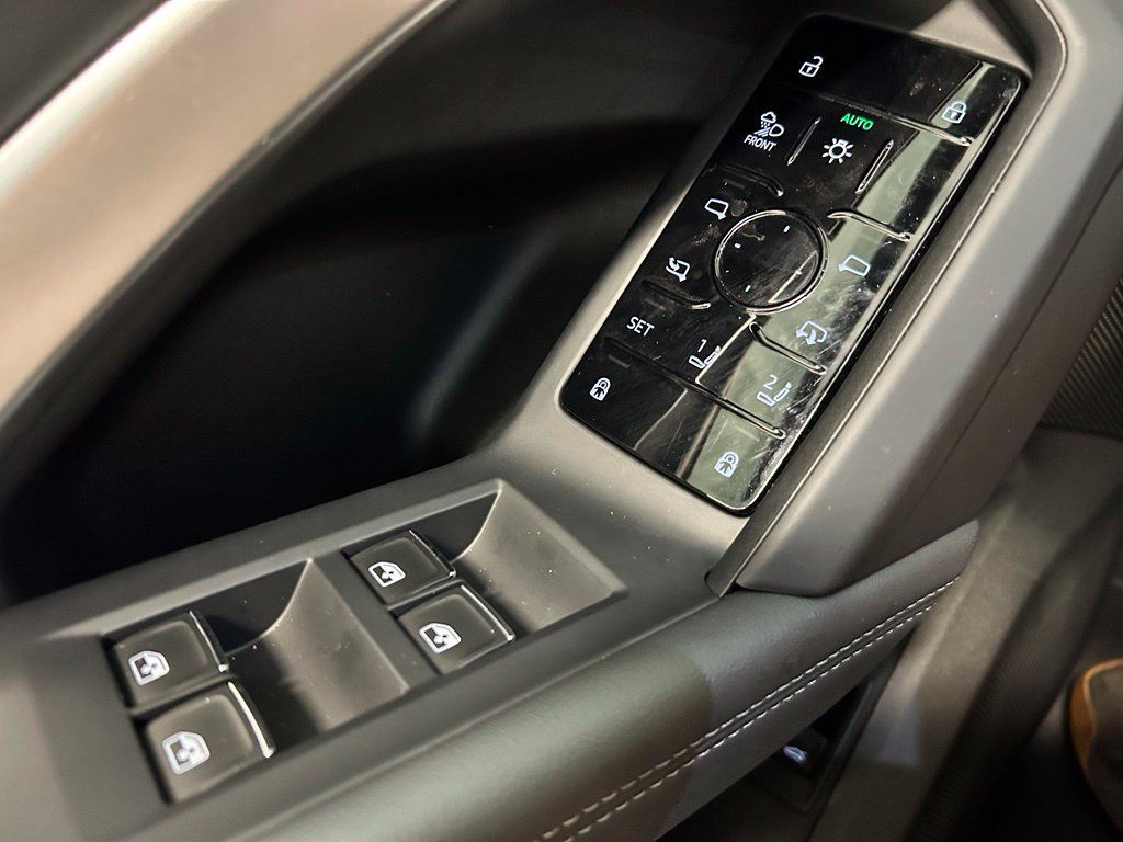 Certified 2025 Audi Q5 Premium w/ Premium Plus AWD/4WD image 10