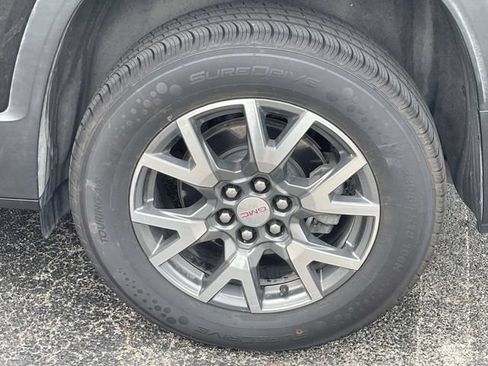 Certified 2023 GMC Acadia SLE w/ Driver Convenience Package AWD/4WD image 13