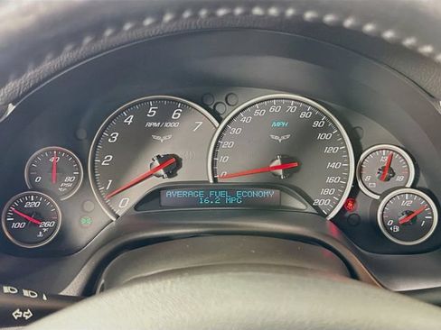 Used 2006 Chevrolet Corvette Coupe w/ Preferred Equipment Group RWD image 12