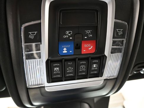 Used 2023 RAM 1500 Big Horn AWD/4WD image 32