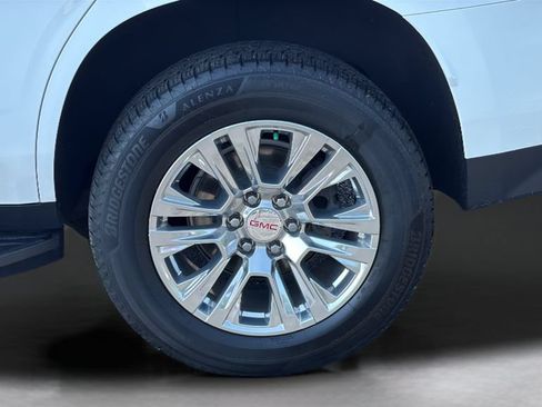 Used 2021 GMC Yukon Denali AWD/4WD image 10