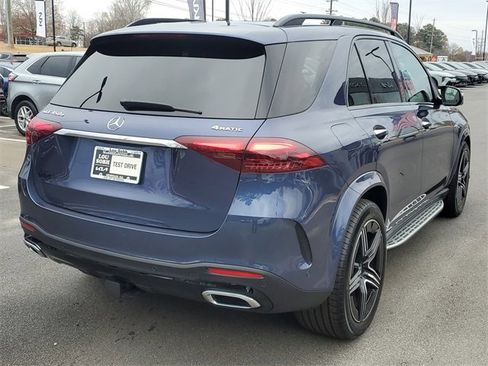 Used 2025 Mercedes-Benz GLE 450e 4MATIC image 4