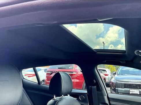 Used 2019 Kia Stinger GT2 AWD/4WD image 20
