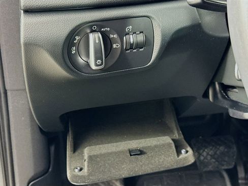 Used 2017 Audi Q3 2.0T Premium w/ Convenience Package image 10