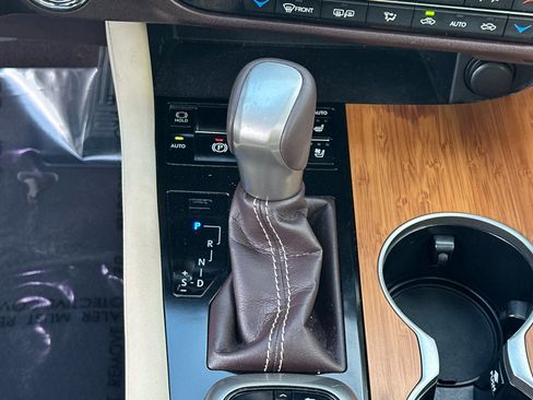 Used 2016 Lexus RX 450h AWD image 18