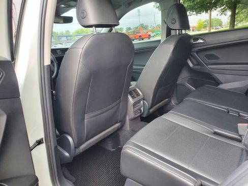 Used 2021 Volkswagen Tiguan SEL AWD/4WD image 10