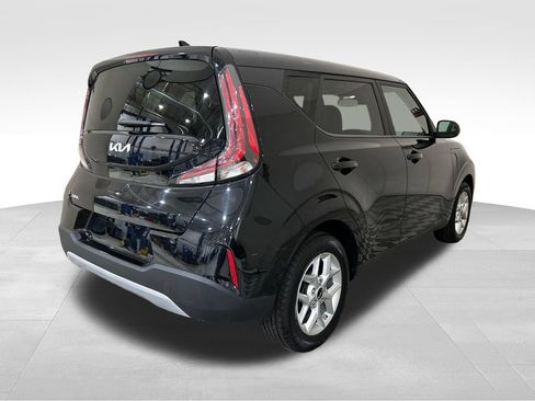 Used 2023 Kia Soul LX w/ LX Technology Package FWD image 5