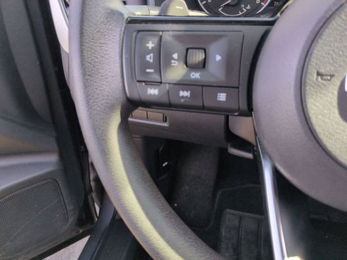 Used 2021 Nissan Rogue SV image 21