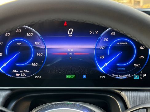 New 2026 Mercedes-Benz EQE 320 4MATIC Sedan image 17