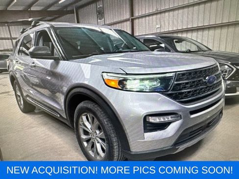 Used 2021 Ford Explorer XLT w/ Equipment Group 202A AWD/4WD image 1