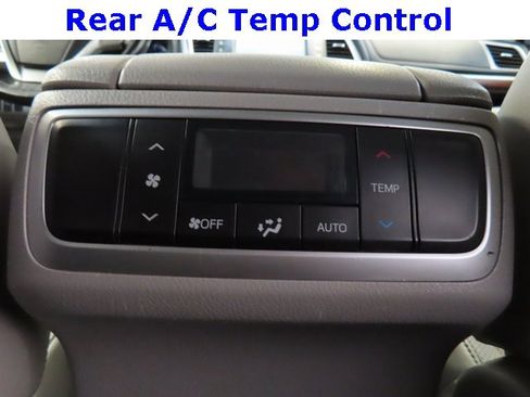 Used 2015 Toyota Highlander Limited image 33