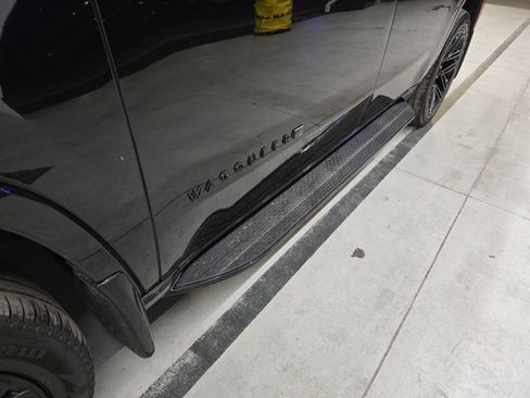 Used 2023 Jeep Wagoneer Series II image 10