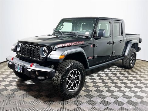 Used 2025 Jeep Gladiator Rubicon w/ Convenience Group image 4