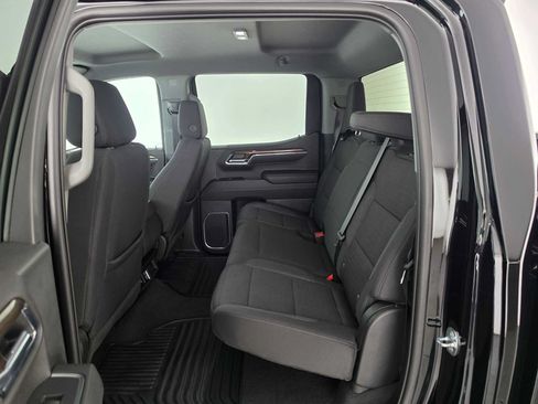 Used 2023 Chevrolet Silverado 1500 LT AWD/4WD image 16