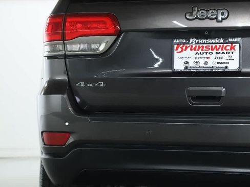 Used 2015 Jeep Grand Cherokee Laredo w/ Quick Order Package 23E AWD/4WD image 41