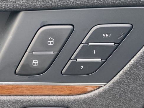 Used 2022 Audi Q5 2.0T Premium w/ Convenience Package image 18