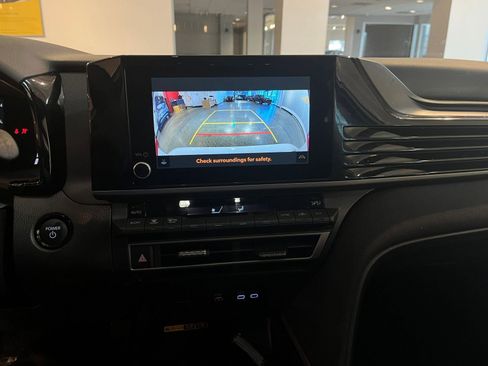 Used 2025 Toyota Camry LE image 24