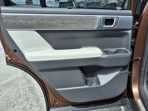 Used 2025 Hyundai Santa Fe Calligraphy image 21