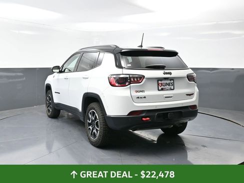 Used 2025 Jeep Compass Trailhawk w/ Trailer Tow Group image 11