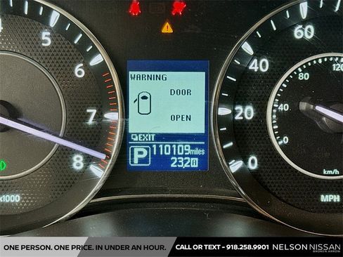 Used 2018 Nissan Armada SL w/ Premium Package image 12