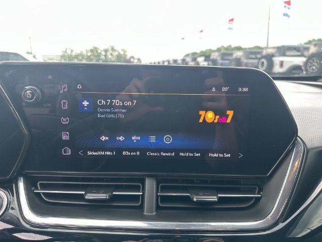 Used 2024 Chevrolet Trax ACTIV w/ Sunroof Package FWD image 14
