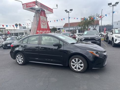 Used 2023 Toyota Corolla LE w/ Carpet Mat Package (TMS) FWD image 3