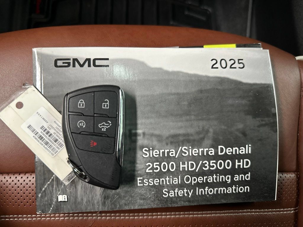 Used 2025 GMC Sierra 2500 Denali Ultimate AWD/4WD image 39
