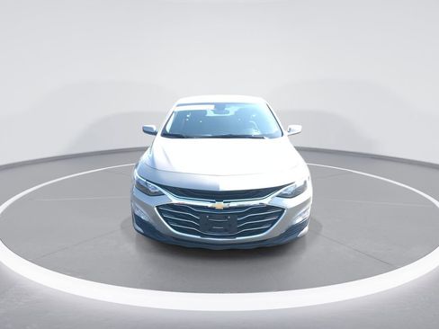 Used 2024 Chevrolet Malibu LT image 3